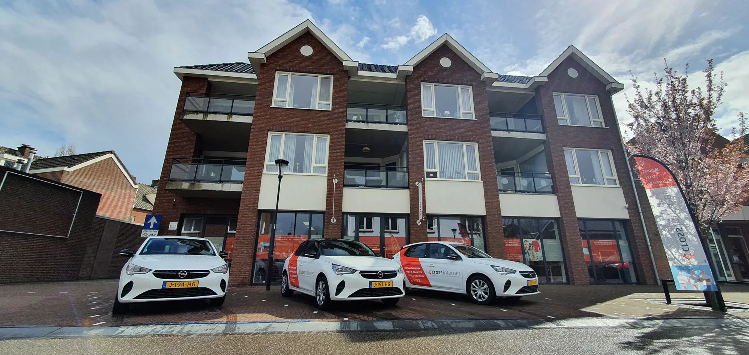 Kantoor Cross Internet